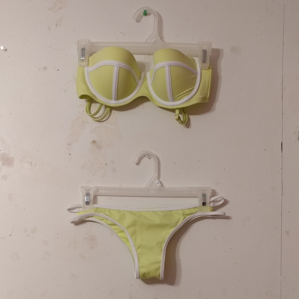 NWOT Victoria's Secret Bikini